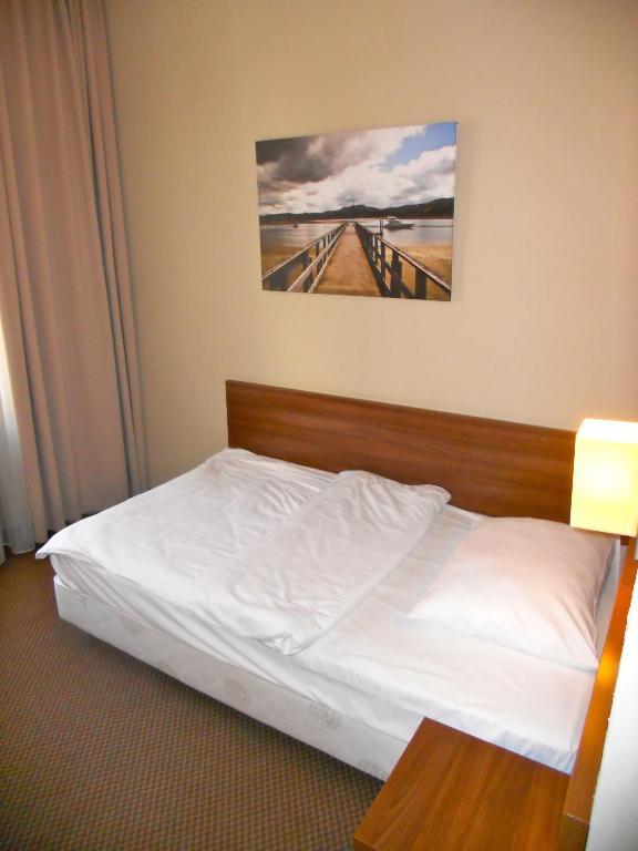Hotel Srodmiejski Zielona Góra Oda fotoğraf