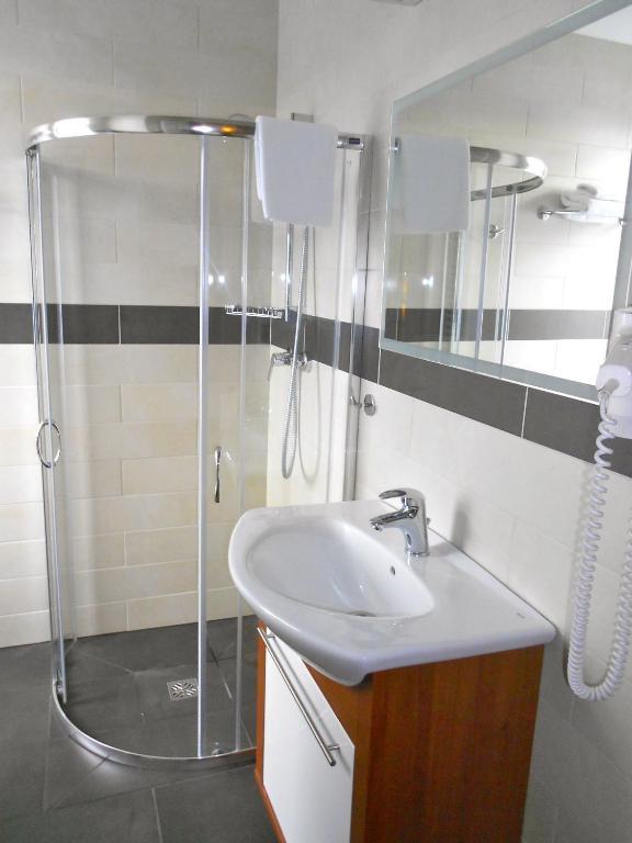 Hotel Srodmiejski Zielona Góra Oda fotoğraf