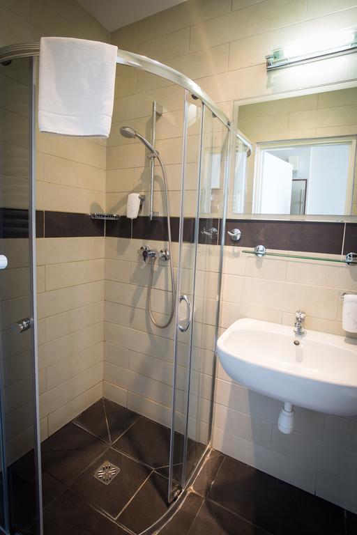 Hotel Srodmiejski Zielona Góra Dış mekan fotoğraf