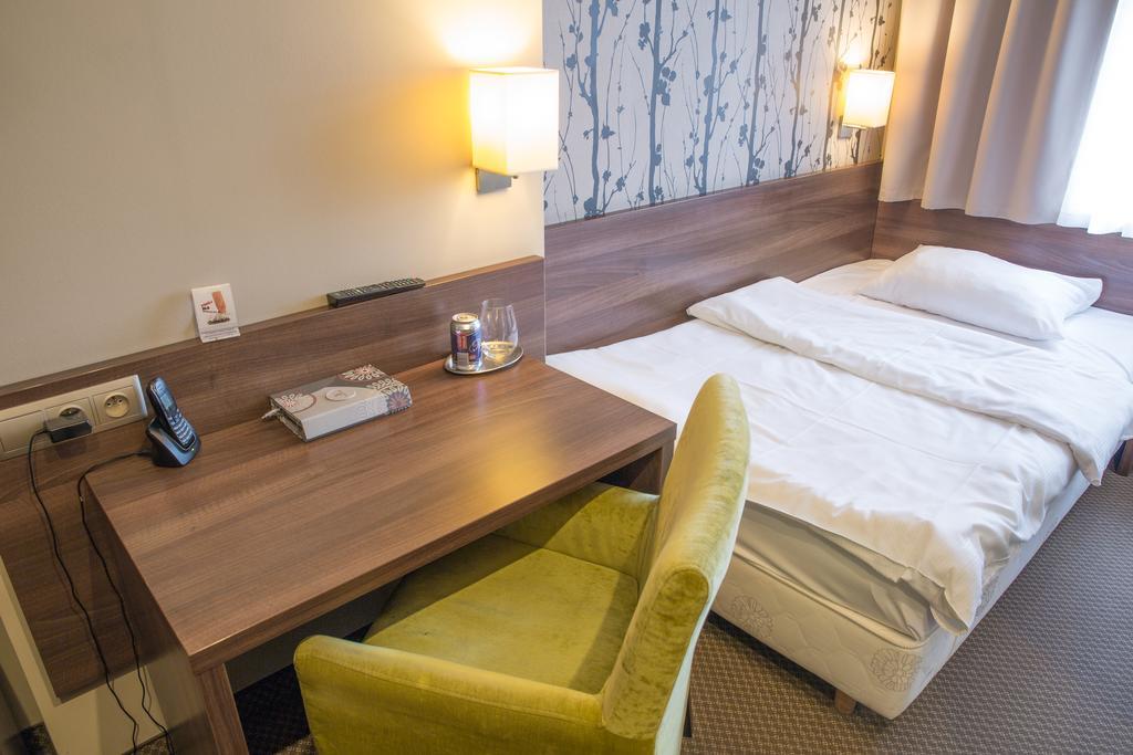 Hotel Srodmiejski Zielona Góra Dış mekan fotoğraf