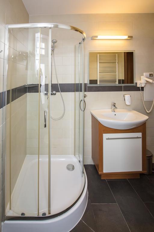 Hotel Srodmiejski Zielona Góra Dış mekan fotoğraf