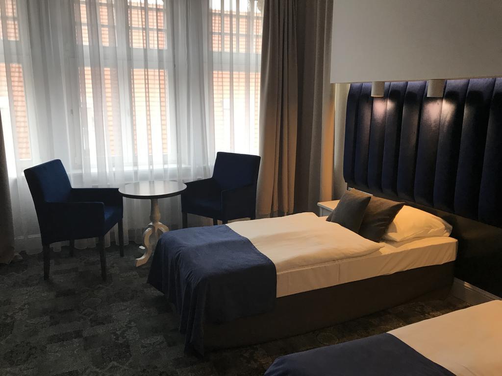 Hotel Srodmiejski Zielona Góra Dış mekan fotoğraf