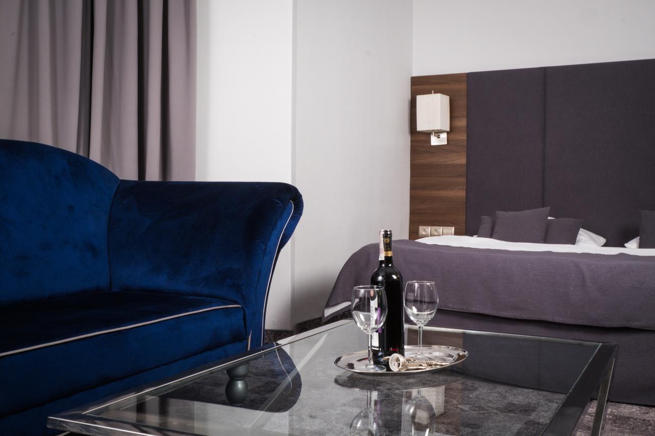Hotel Srodmiejski Zielona Góra Dış mekan fotoğraf