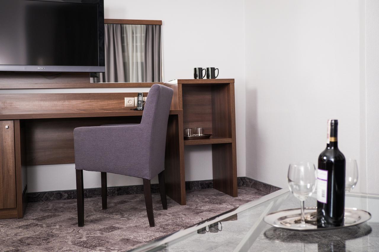 Hotel Srodmiejski Zielona Góra Dış mekan fotoğraf