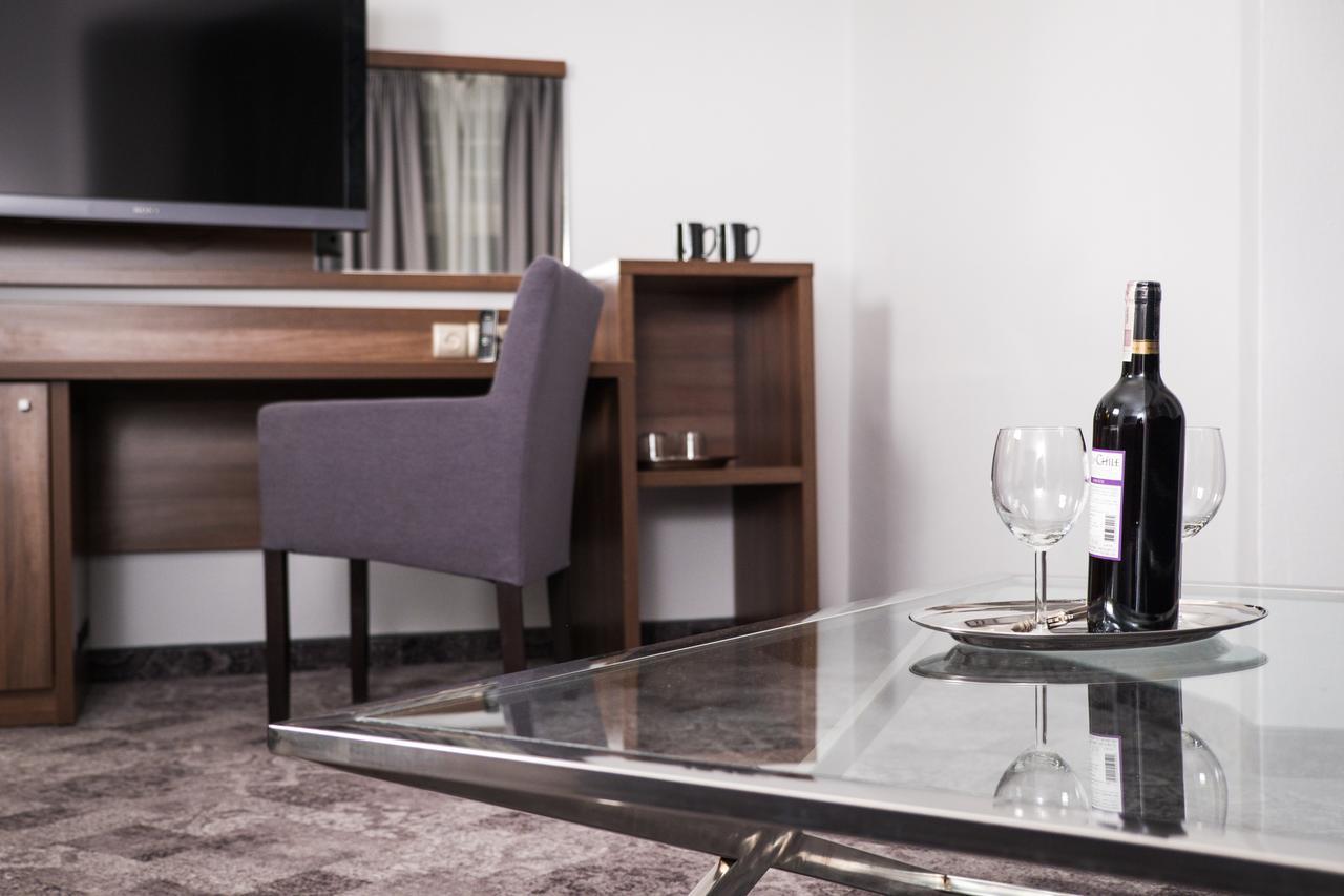 Hotel Srodmiejski Zielona Góra Dış mekan fotoğraf
