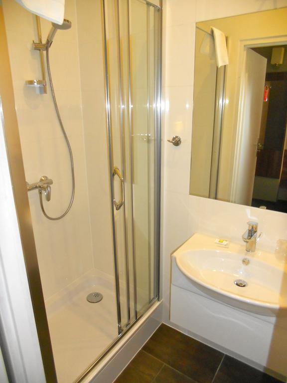 Hotel Srodmiejski Zielona Góra Oda fotoğraf